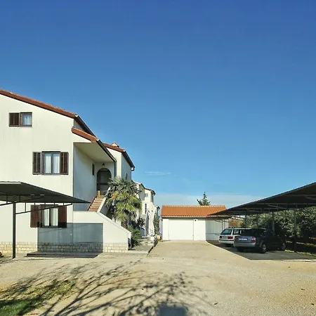 3 Bedroom Gorgeous In * Пореч