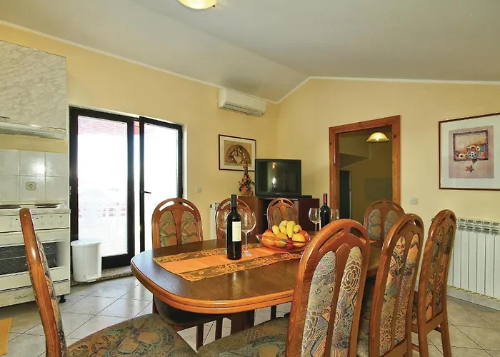 3 Bedroom Gorgeous In * Пореч