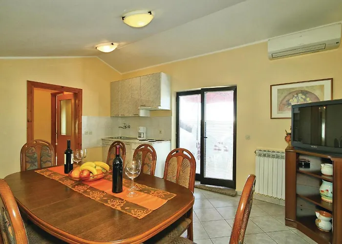 דירה 3 Bedroom Gorgeous In *