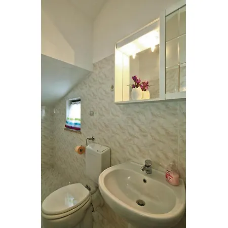 3 Bedroom Gorgeous In Apartment Porec