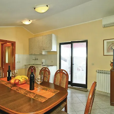 アパート 3 Bedroom In *