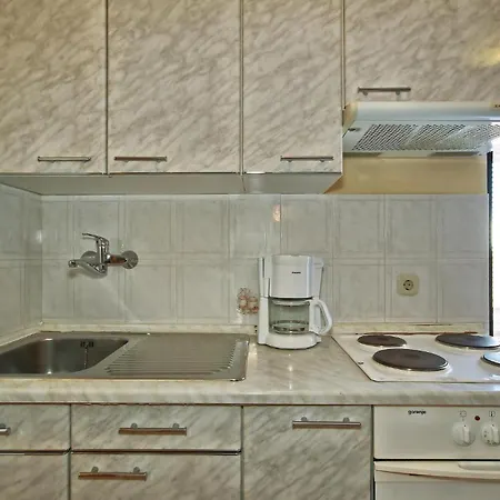 3 Bedroom Nice Apartment In Porec Lejlighed Poreč