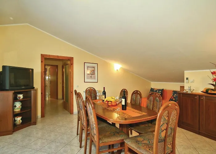 公寓 3 Bedroom Gorgeous In *